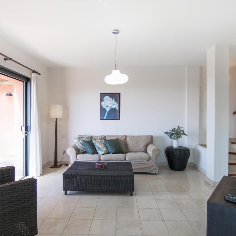 HomeForGuest SALOBRE GOLF VILLA, POOL, BBQ, WIFI, STUNNING VIEWS - Deluxe Villa - 6