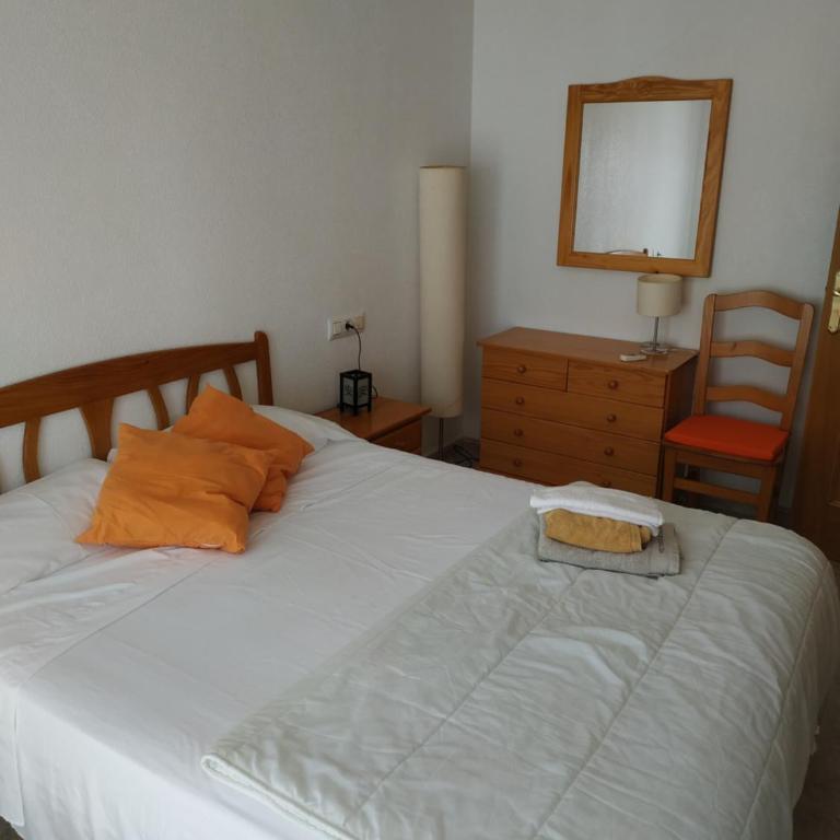 Apartamento con plaza de garaje en Urbanización las Góndolas - Apartamento de 2 dormitorios - 6