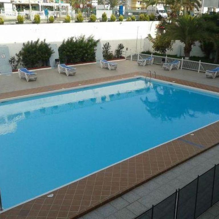 5 min walk from Yumbo! 517 - One-Bedroom Apartment - 17