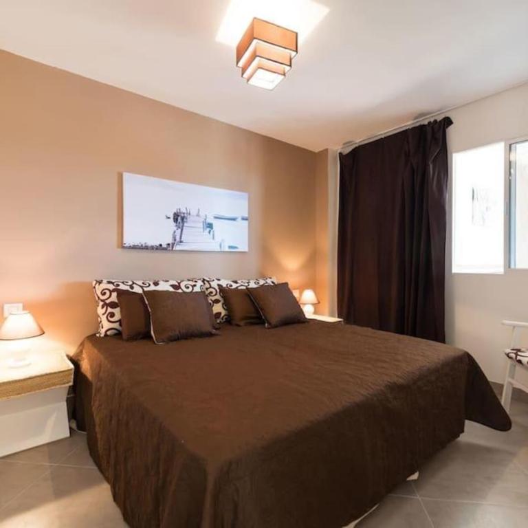 5 min walk from Yumbo! 517 - One-Bedroom Apartment - 2