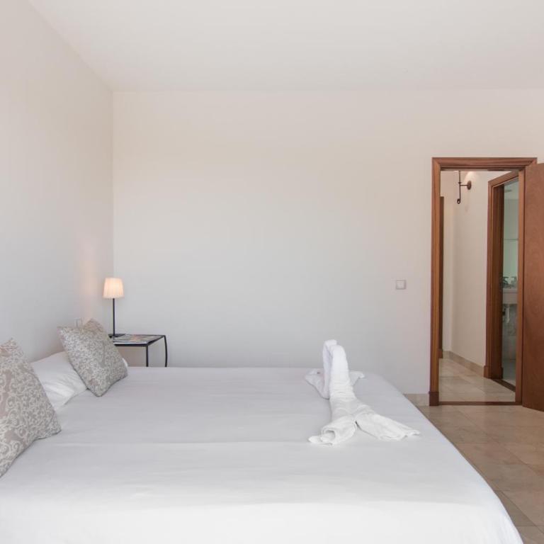 HomeForGuest SALOBRE GOLF VILLA, POOL, BBQ, WIFI, STUNNING VIEWS - Deluxe Villa - 20
