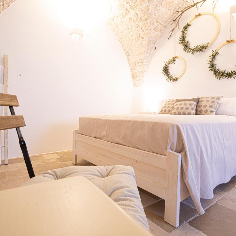 Radici Ostuni - Camera Matrimoniale Deluxe con Letto Supplementare, Terrazza e Vista Mare - 3