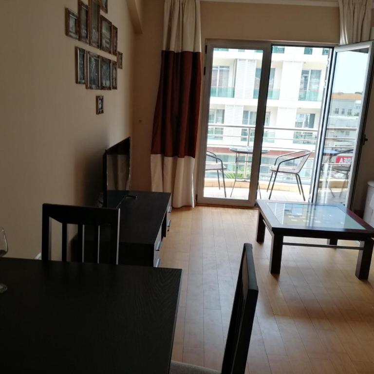City M - Apartment with Sea View - 25