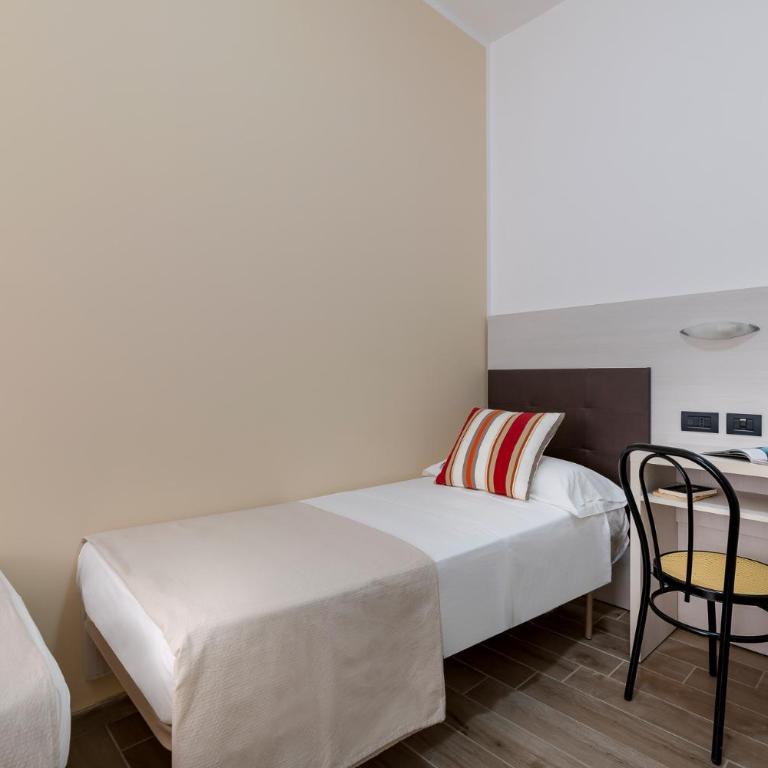 Hotel Maria Serena - Camera Doppia con Letti Singoli - 5