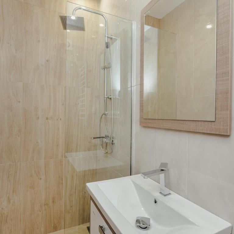 Apartmani Beko - Apartment with Sea View - 10