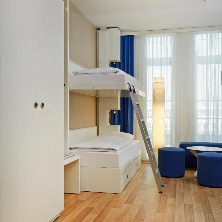 H2 Hotel München Messe - Comfort Vierbettzimmer - 10