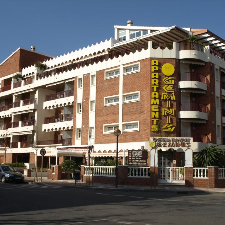 Apartaments Geminis - One-Bedroom Apartment (2 Adults + 2 Children) - 8