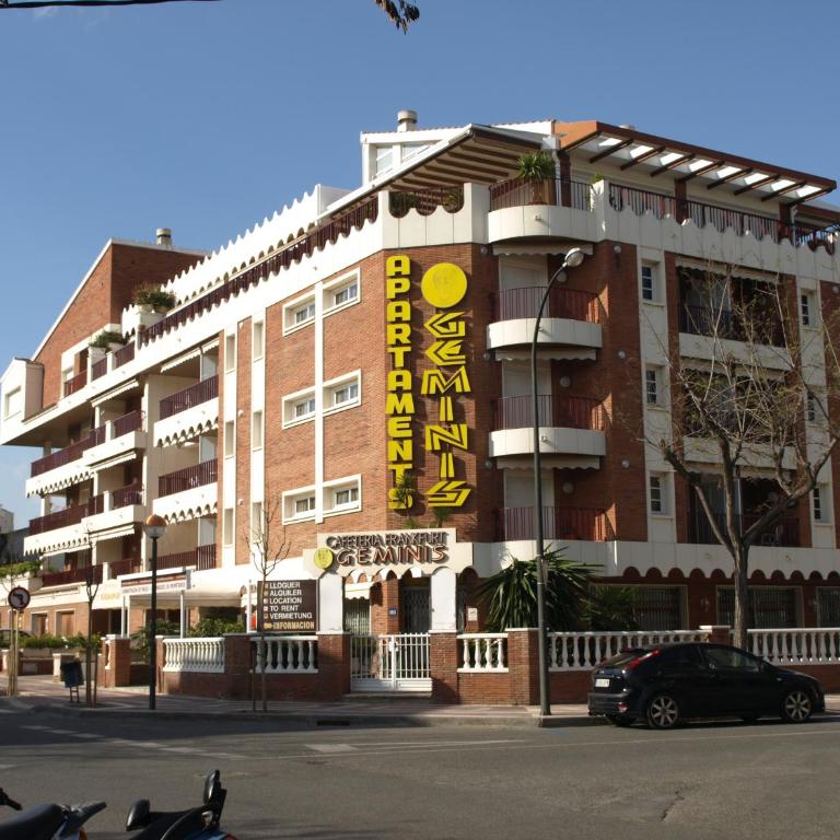 Apartaments Geminis - One-Bedroom Apartment (2 Adults + 2 Children) - 5