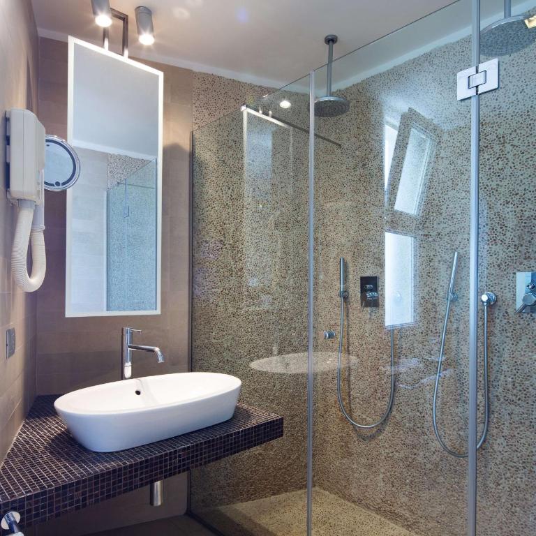 Best Western Maison B Hotel - Junior Suite King con Vasca Idromassaggio e Vista Mare - 4