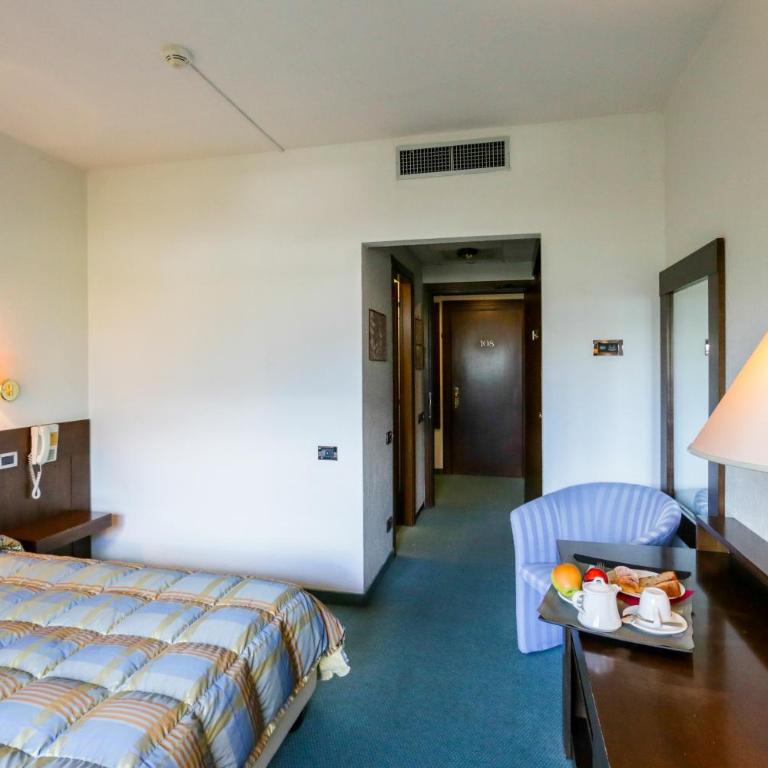 Hotel Miage - Camera Familiare con Balcone - 4