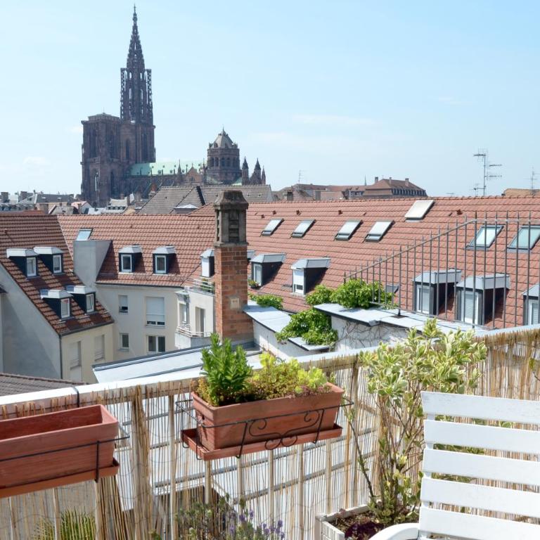145m² city center 4 bedrooms view of the Cathedral - Appartement - 1
