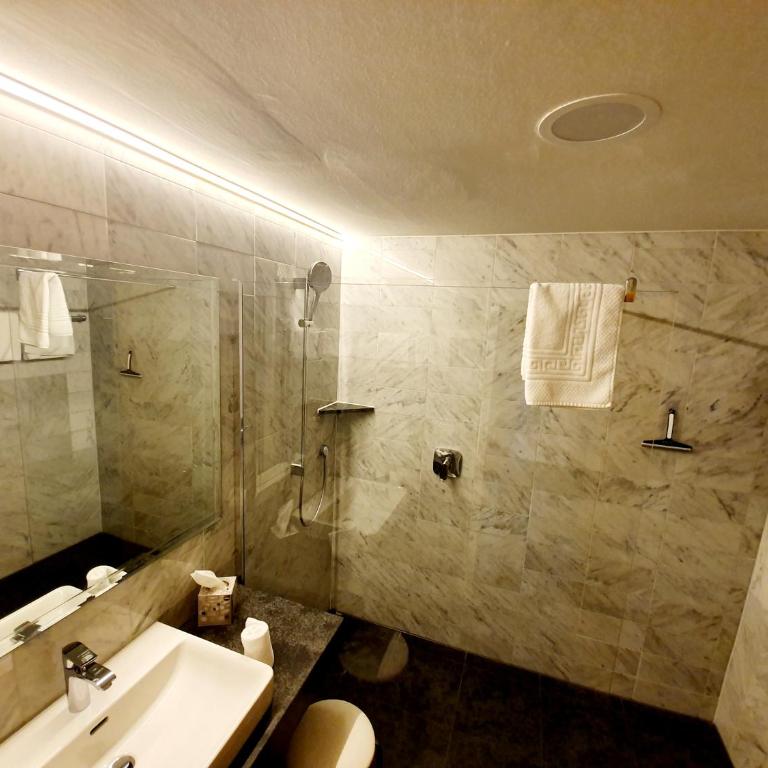 Landgasthof "Wilder Mann" - Doppelzimmer mit Balkon - 7