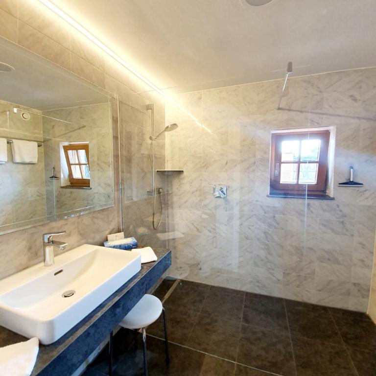 Landgasthof "Wilder Mann" - Doppelzimmer mit Balkon - 6