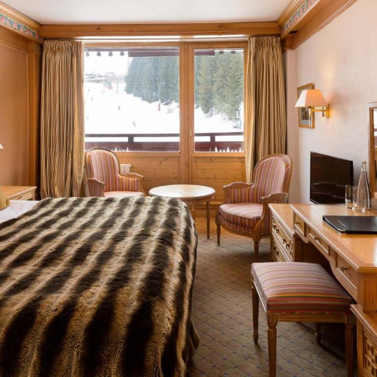 Hotel Le Carlina Courchevel 1850 - Chambre Double Prestige - Vue sur Piste de Ski - 2