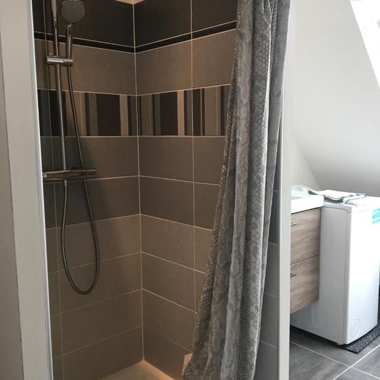Studio 2 personnes Nid Cocooning Calme grand confort - Two-Bedroom Apartment - 4
