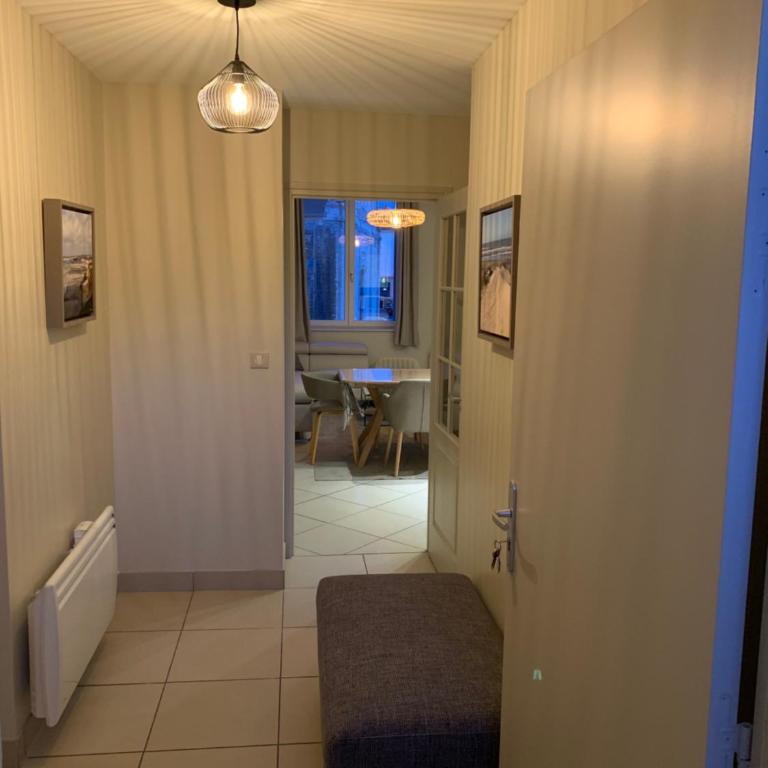 Appartement de 95 m2 bien situé - Appartement - 5