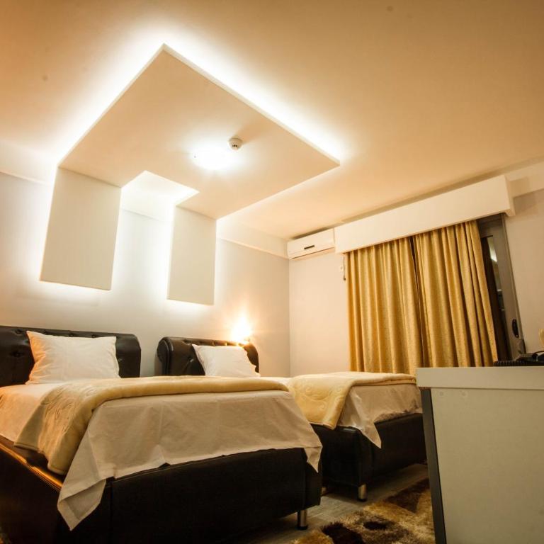 Hotel Oasis - Dvokrevetna Soba sa Zasebnim Krevetima - 5