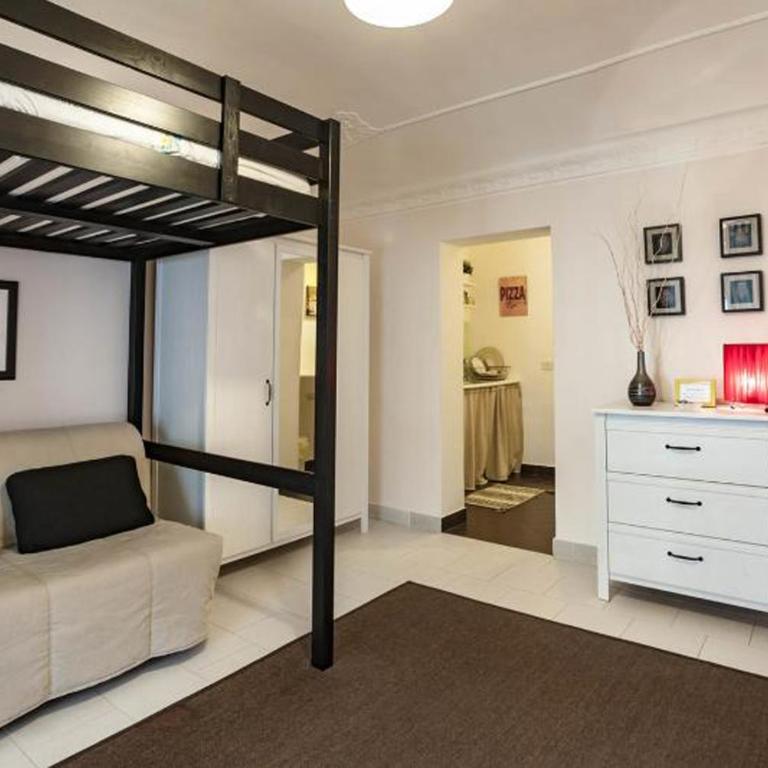 Trip Rooms - Monolocale con Balcone - 1