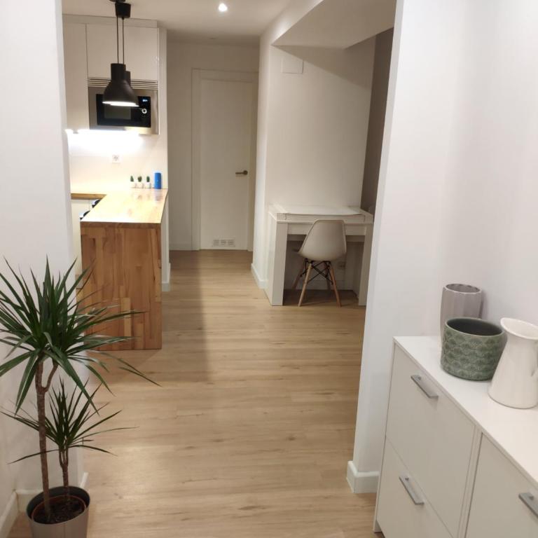 Apartamento LOS VEGA- parking privado - Apartamento de 2 dormitorios - 2