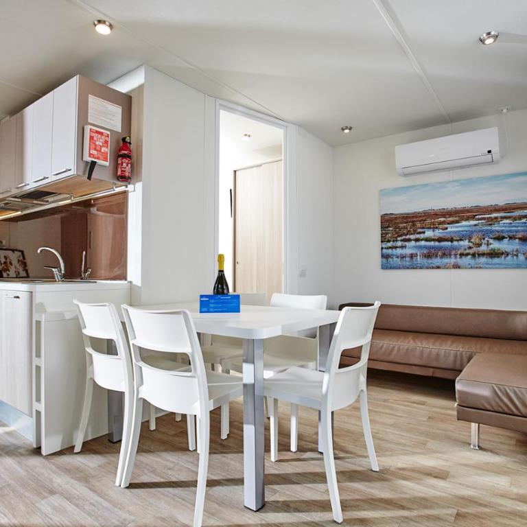 Mediterraneo Camping Village - Chalet Superior con 2 Camere da Letto - 3