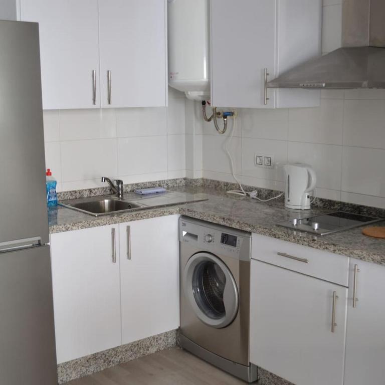 Modern studio flat close to Plaza Merced - Studio Apartment - 10