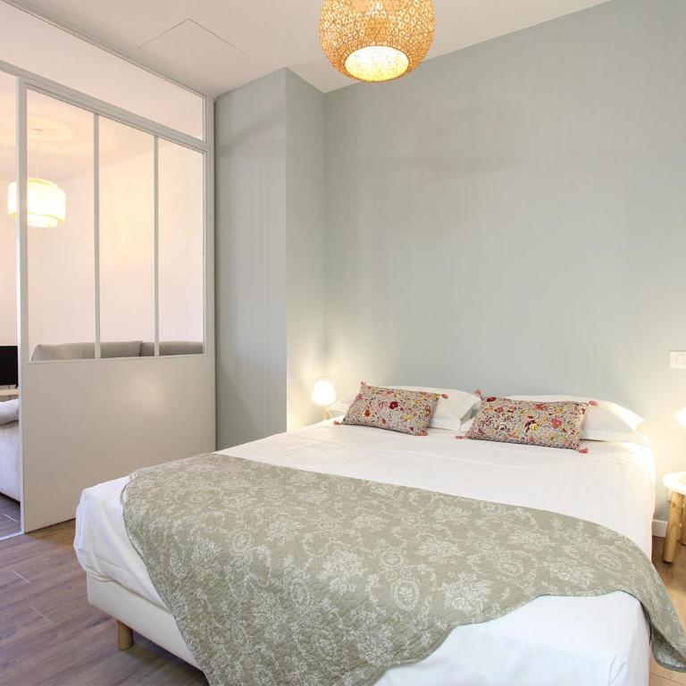 "La place du village" - Appartement - 6