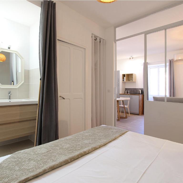 "La place du village" - Appartement - 7