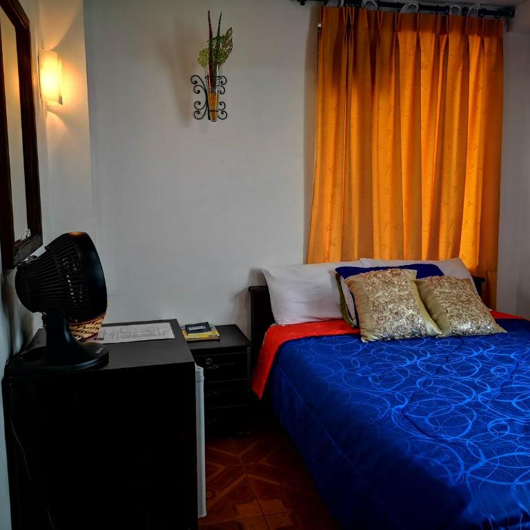 Hotel Royal Suite - Habitación Doble con baño privado - 3