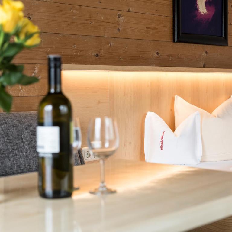 Elisabeth Serfaus inkl der SUPER SOMMER CARD im SOMMER 2026 - Deluxe Dreibettzimmer - 4
