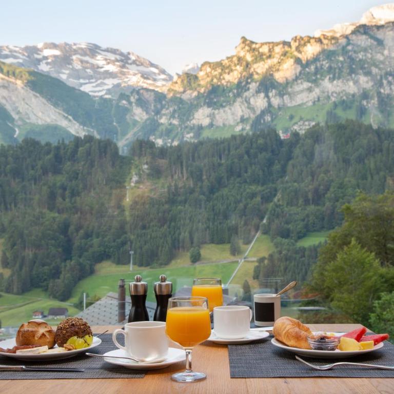 Hotel Waldegg - Adults only - Superior Doppelzimmer mit Balkon und Bergblick - 4