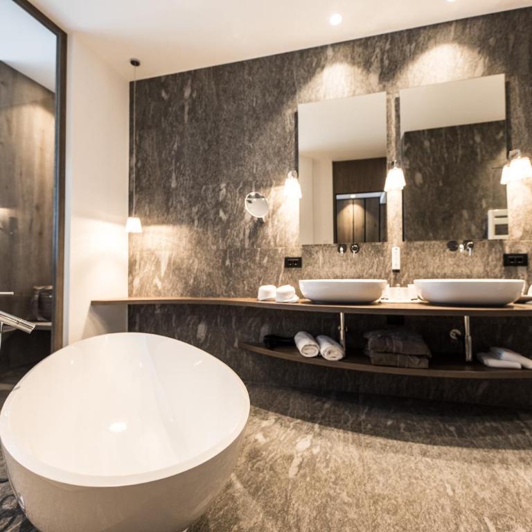 Hotel Bad Fallenbach - Suite Deluxe con Vasca Idromassaggio - 1