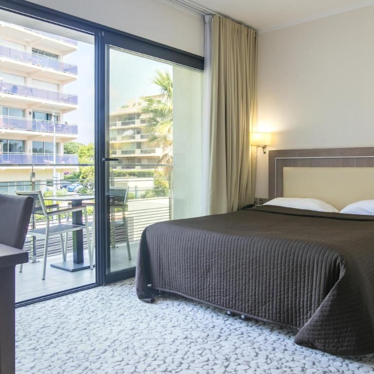 Villa Azur - Chambre Double Classique - Vue sur Rue - 4