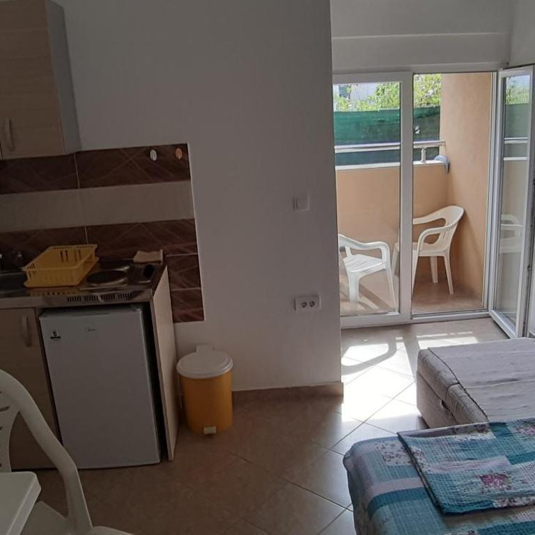 Apartmani "Ravić" - Studio sa Terasom - 7