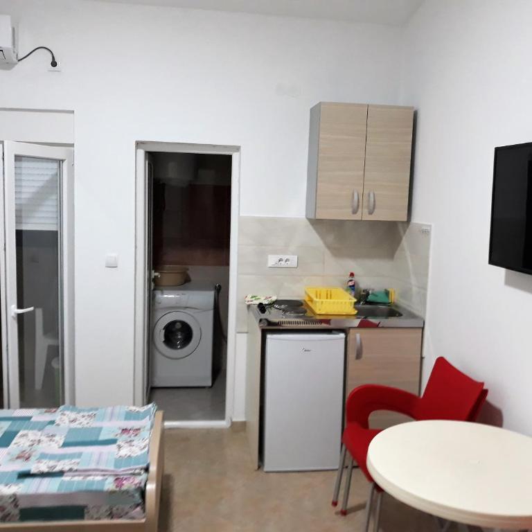 Apartmani "Ravić" - Studio sa Terasom - 6
