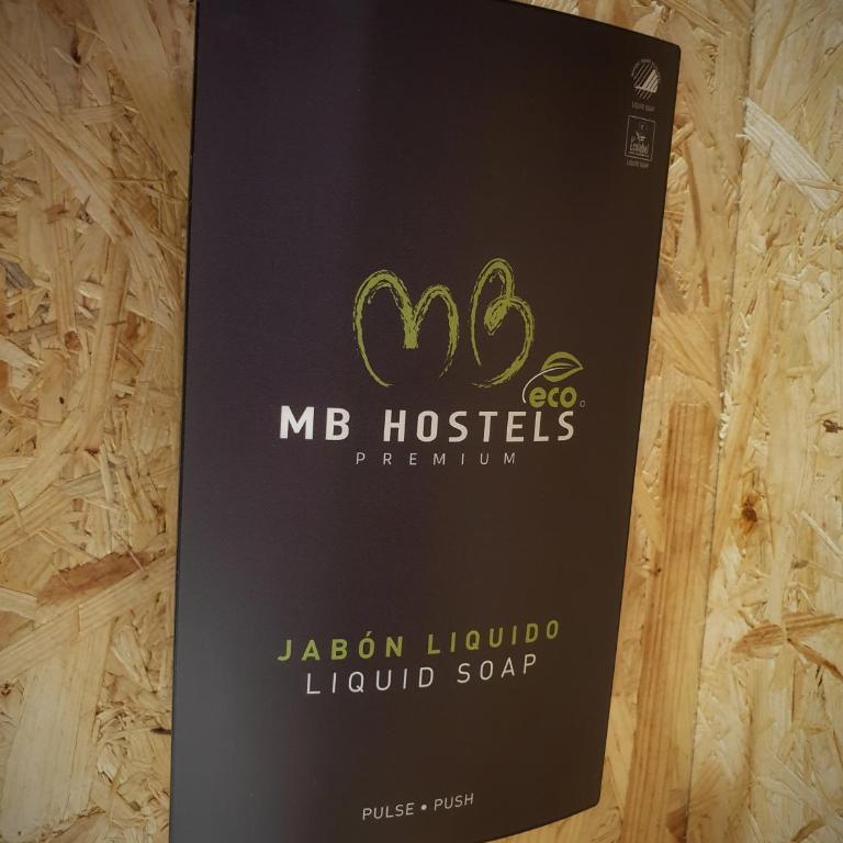 MB Hostels Premium ECO - Adults Recommended - Habitación Doble con balcón - 2 camas - 9
