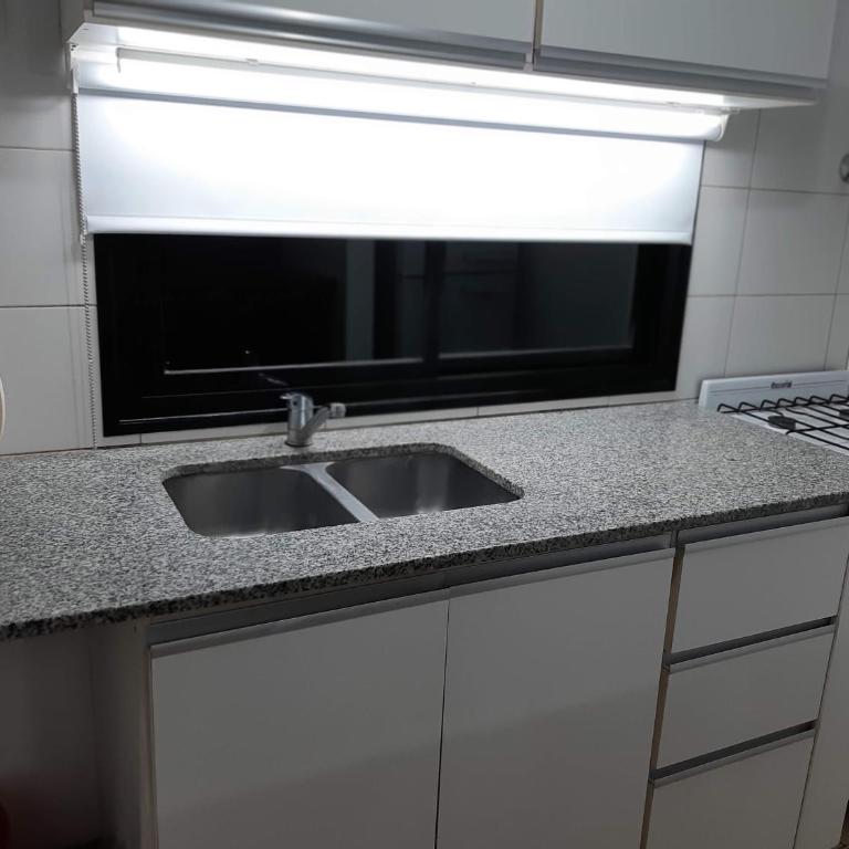 Depto calle 20 y 37 - monoambiente, muy bonito y luminoso! - Apartamento Estudio - 10