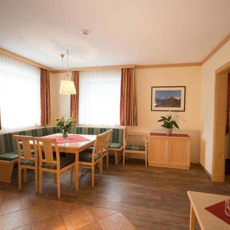 Landhaus Lexner - Three-Bedroom Apartment - 1