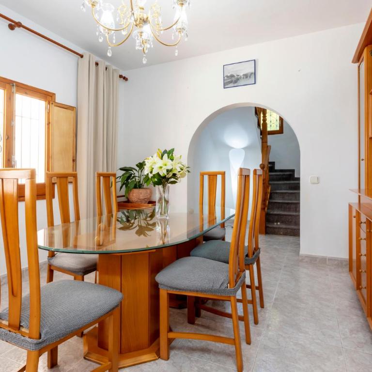 Villa in Playa D´en Bossa sleeps 9 - Villa de 6 dormitorios - 16