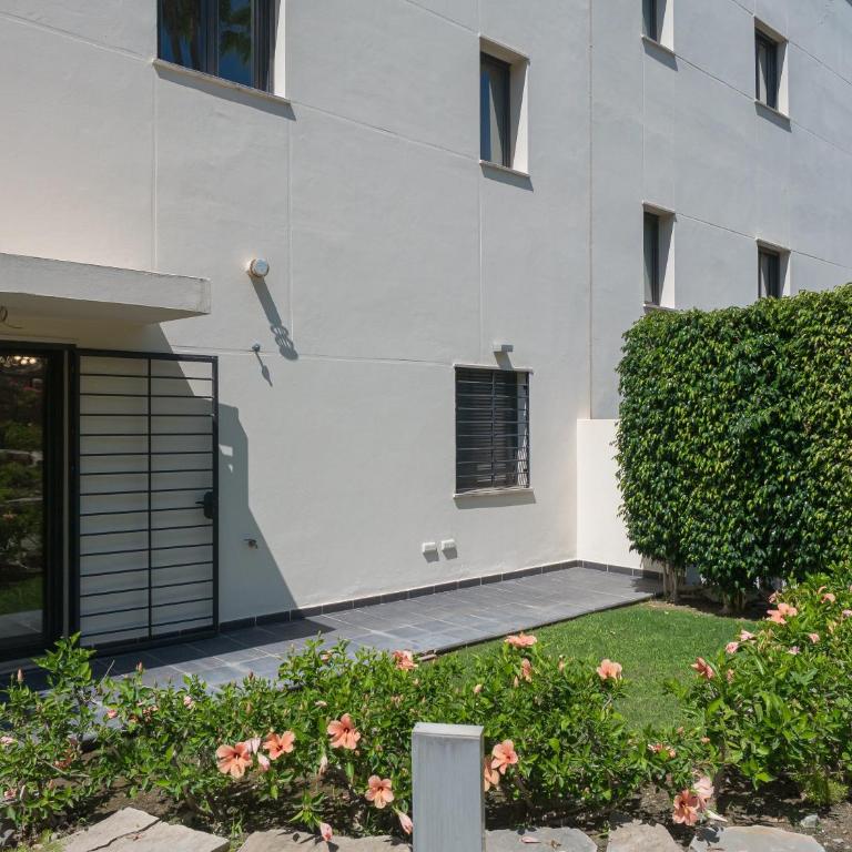 Amazing Two Bedroom Apartment in Los Flamingos, Marbella - Apartamento de 2 dormitorios - 28