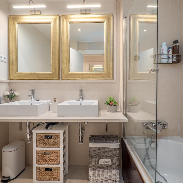 Amazing Two Bedroom Apartment in Los Flamingos, Marbella - Apartamento de 2 dormitorios - 17