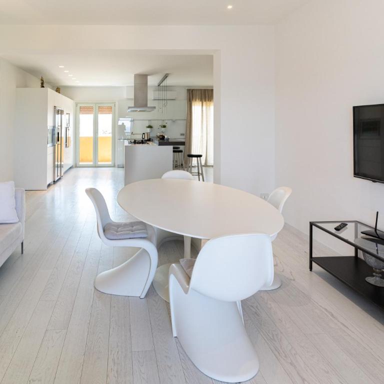 Santa Rosa luxury apartment 2 BEDROOMS 4 People private parking - Appartamento con Vista Mare - 18
