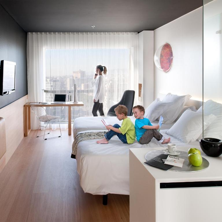 Barceló Sants - Family Room - 4