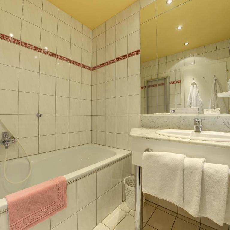 Hotel Flattacher Hof - Familiensuite mit Balkon - 4