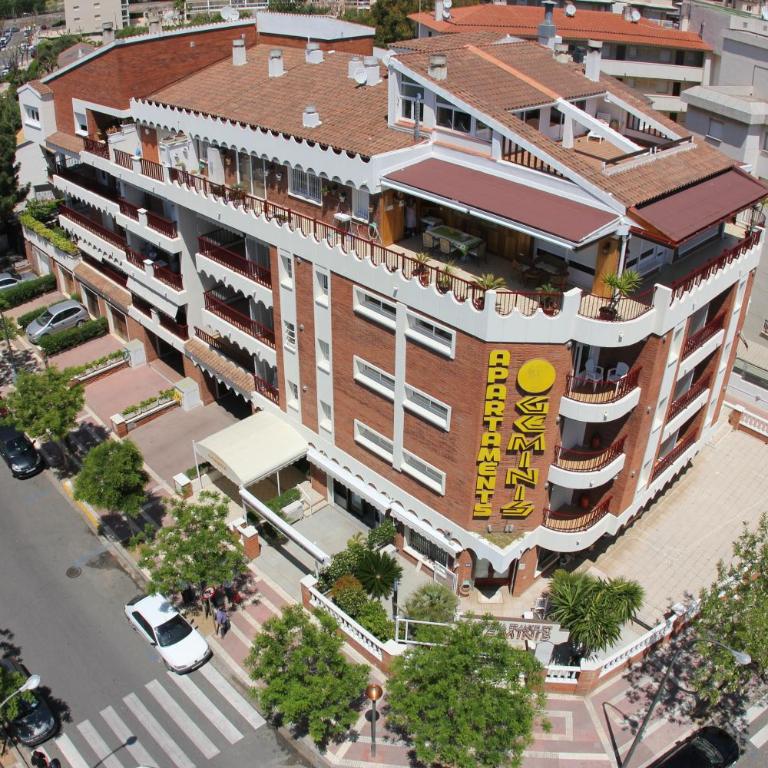 Apartaments Geminis - One-Bedroom Apartment (2 Adults + 2 Children) - 1