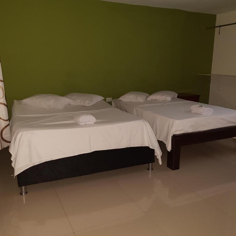 Hotel Velices - Habitación Doble Deluxe con balcón - 16