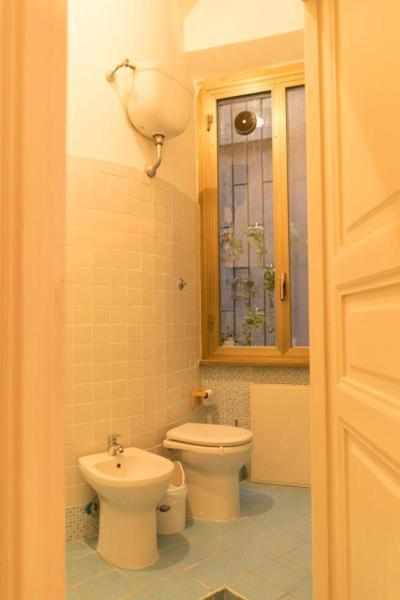 Trastevere Corner Eight - Camera Tripla con Bagno Privato Esterno - 3