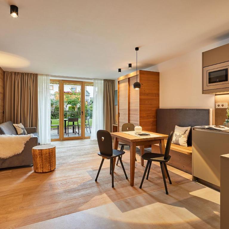 Les Contrades - One-Bedroom Apartment - 3
