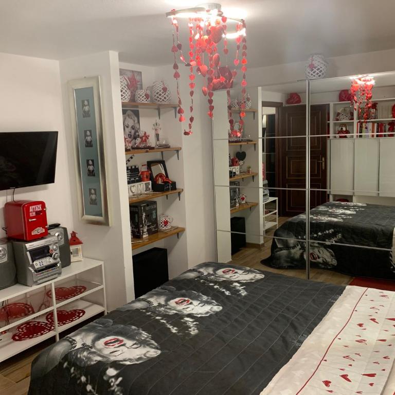 Jenny's Country Dreamhouse - Double Room with Private Bathroom - 9