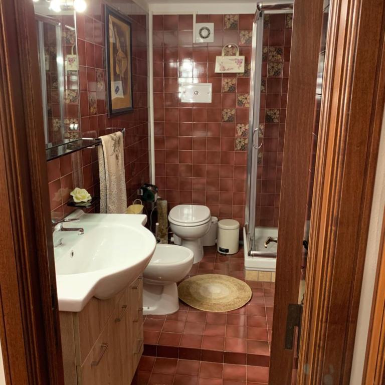 Jenny's Country Dreamhouse - Double Room with Private Bathroom - 11