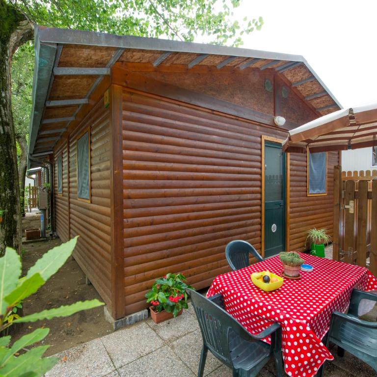 Camping La Pineta - Bungalow con 2 Camere da Letto - 4